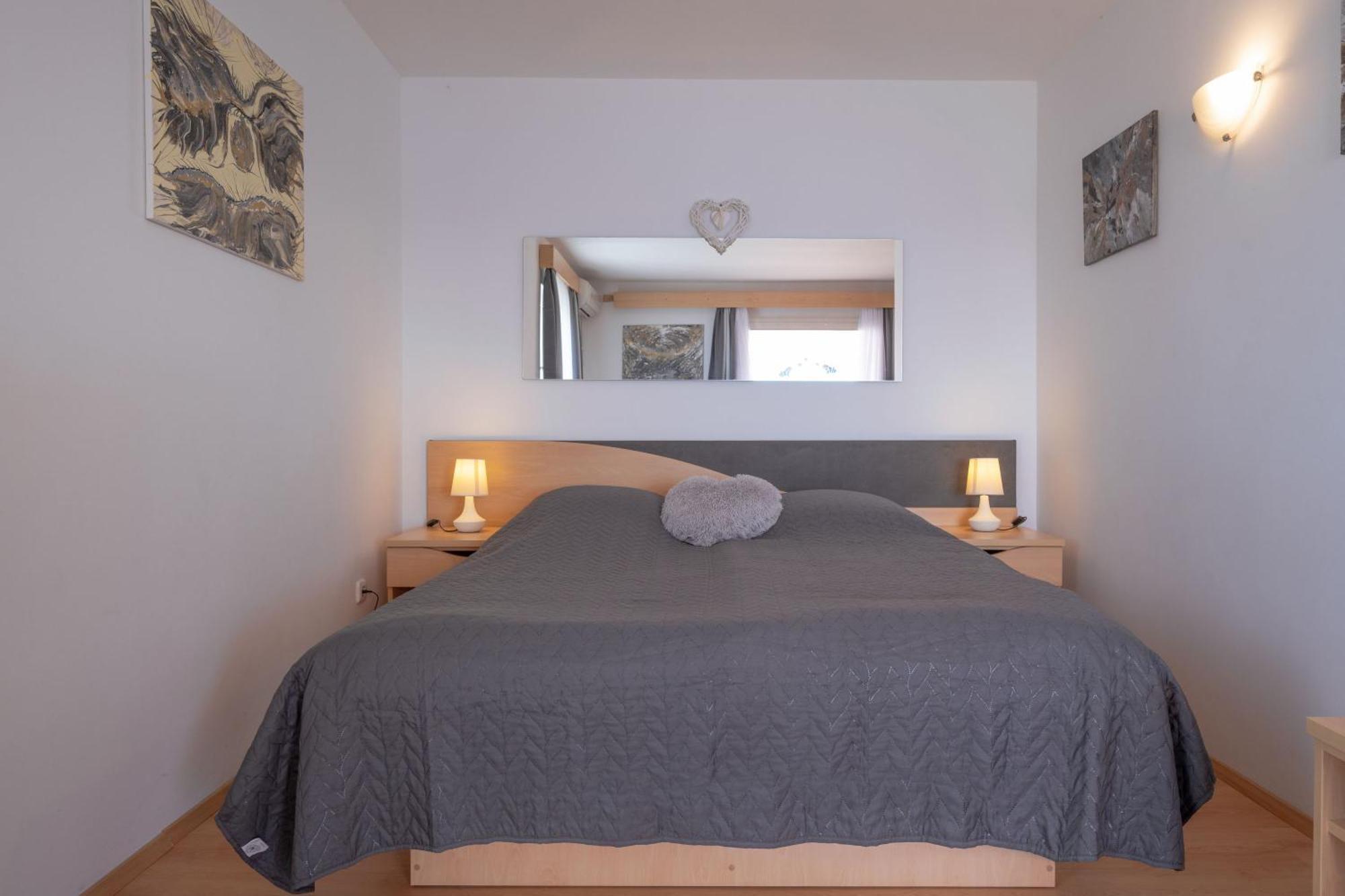 Apartmani Marelic - Sun Beach Zavalatica Εξωτερικό φωτογραφία